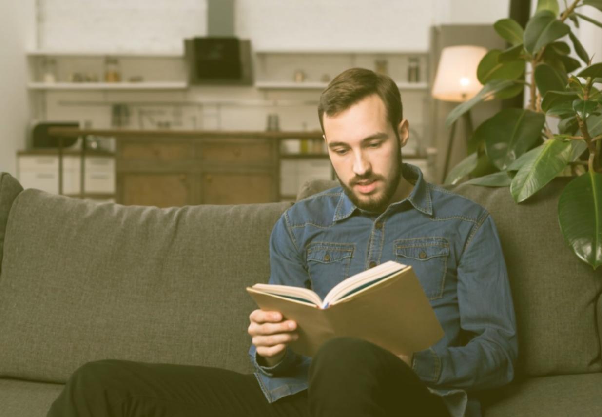 Professionelle Teamschulung in modernem Arbeitsumfeld