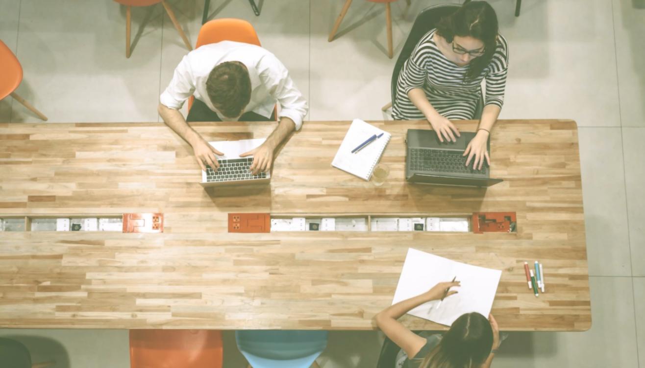 Live-Diskussion während eines Seminars